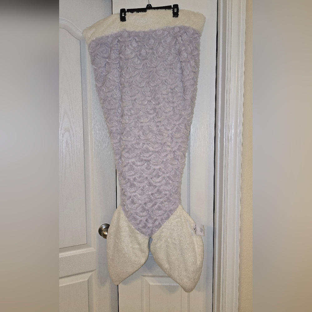 Wendy Bellissimo Sparkling Cream Blanket